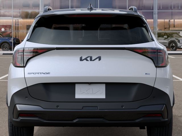 2027 White Kia Sportage