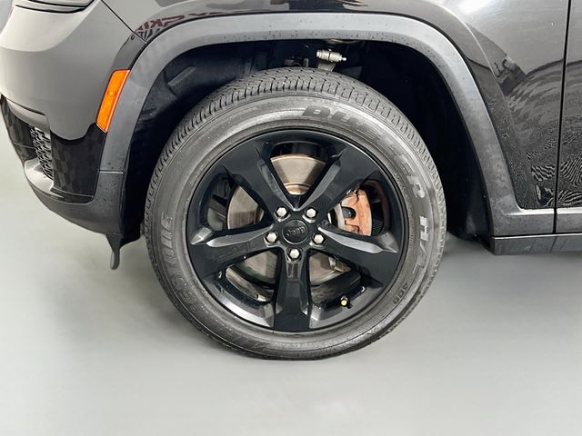 Used 2023 Black Jeep Altitude image 28