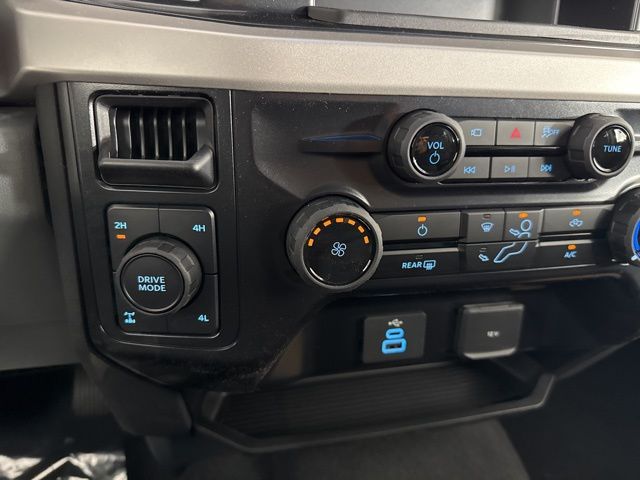 2025 Agate Black Metallic Ford Super Duty F-250 SRW XL 4X4 Truck