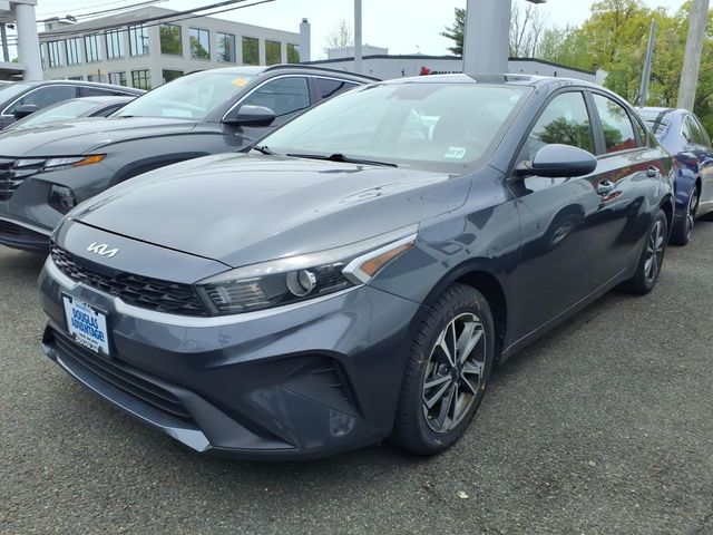 2023 Kia Forte - Image 2