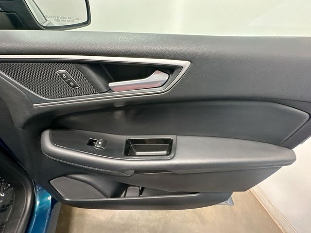 2020 Ford Edge SEL Green at Luther Ford