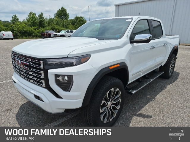 Summit White 2026 GMC Canyon Denali Crew Cab 4WD Pickup Truck Four-Wheel Drive 8-Speed Automatic