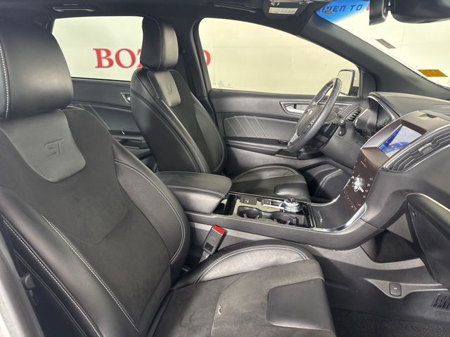 2020 Star White Metallic Tri-Coat Ford Edge ST AWD SUV