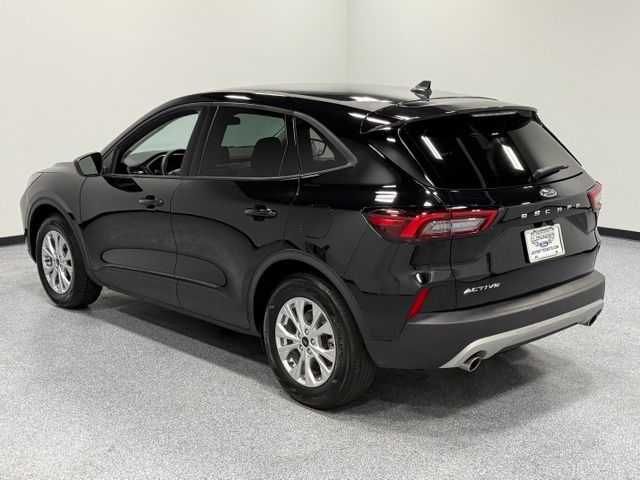 Used 2025 Black Ford Active image 6