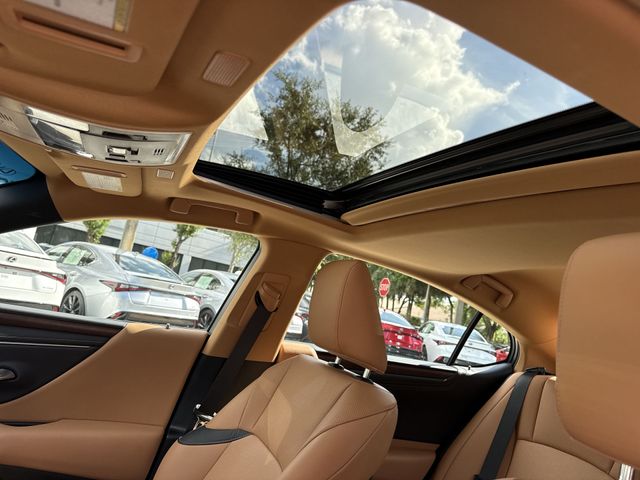 Used 2024 Lexus ES Sedan