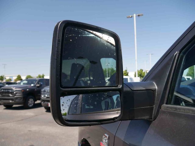 3500 Crew Cab Tradesman
