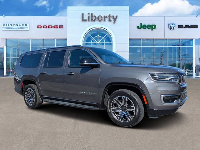 2024 Jeep Wagoneer L's photo