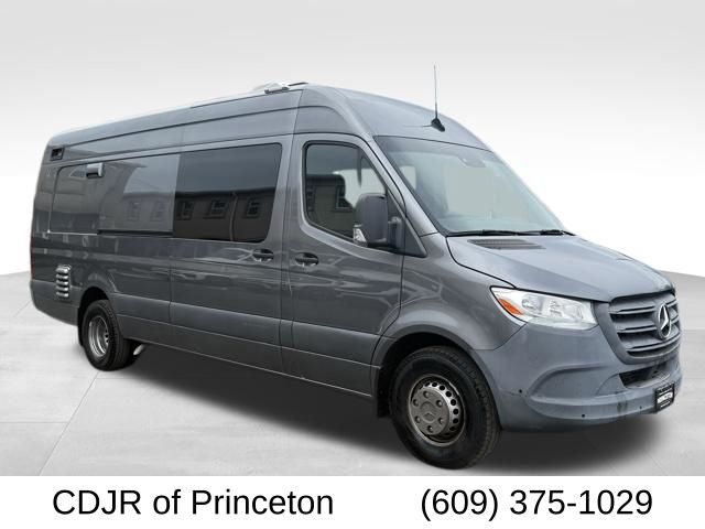 Tenorite Gray Metallic 2022 Mercedes-Benz Sprinter 4500 170 V6 High Roof Crew Van RWD Van 4X2 7-Speed Automatic