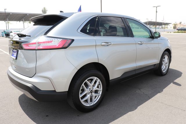 2024 Ford Edge SEL photo