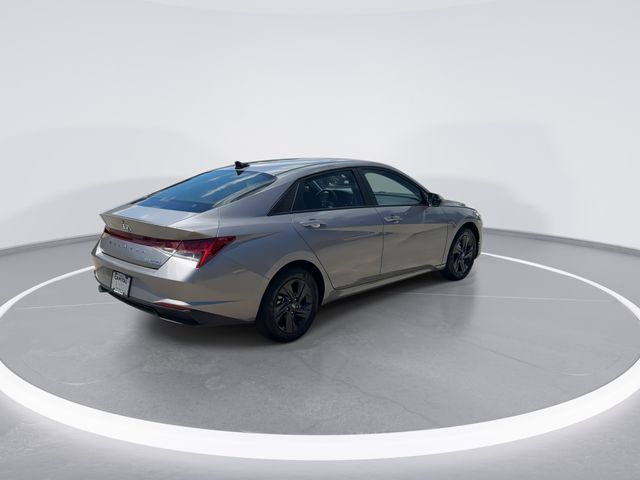 Used 2023 Silver Hyundai Blue image 7