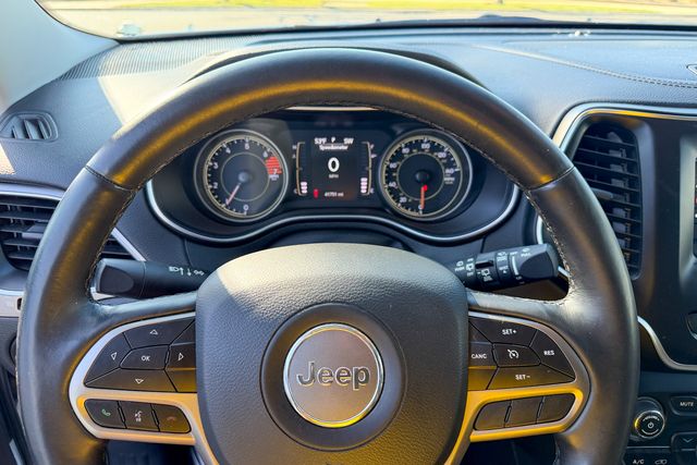 used 2020 Jeep Cherokee car, priced at $18,290