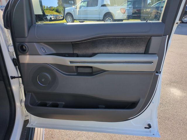Used 2021 White Ford Limited image 35