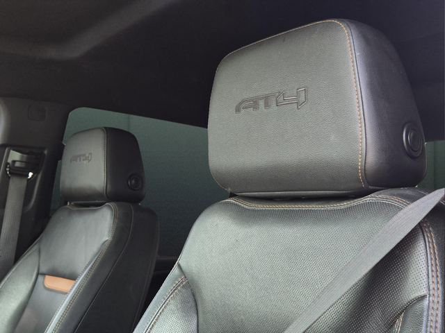 View vehicle photo 4
