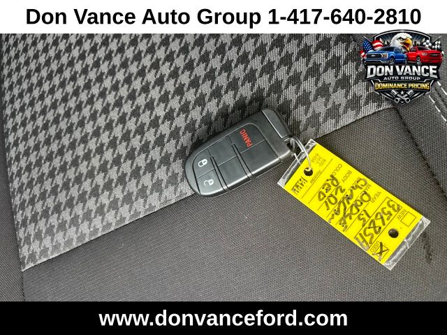 Redline Red Tricoat Pearl 2015 Dodge Challenger R/T RWD Coupe Rear-Wheel Drive 8-Speed Automatic