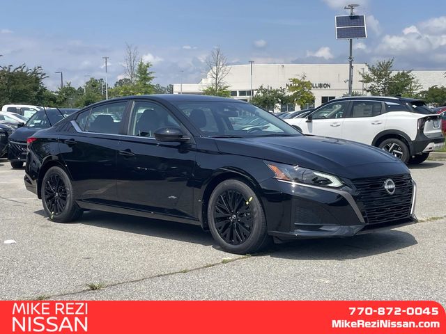 Super Black Clearcoat 2026 Nissan Altima Sedan Front-Wheel Drive Continuously Variable Transmission