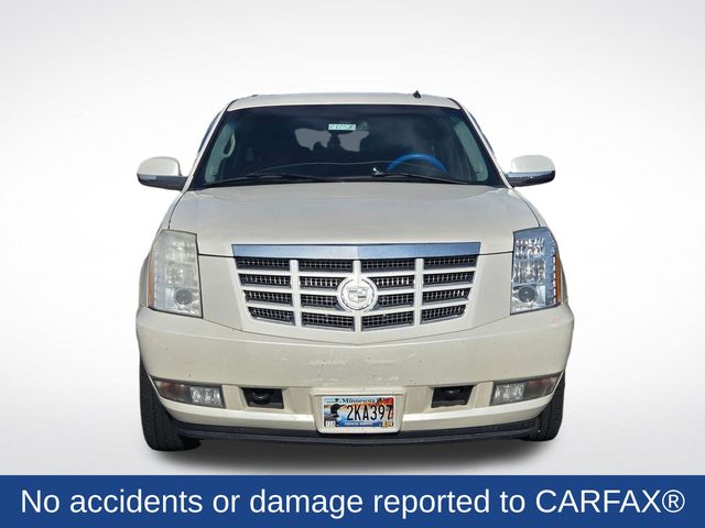 Used 2007 Cadillac Escalade ESV Base with VIN 1GYFK66847R412202 for sale in Marshall, Minnesota