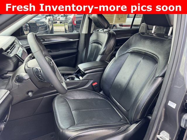 2023 Jeep Grand Cherokee L Limited Gray at Community Kia
