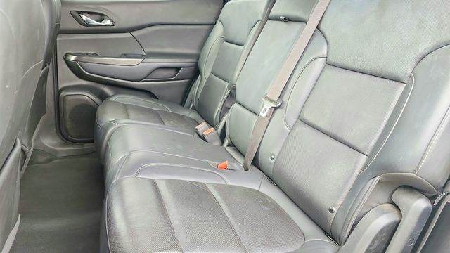 2023 GMC Acadia SLT - Photo 30