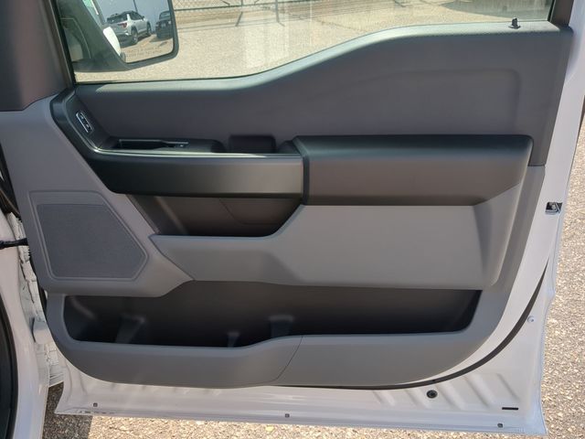 New 2026 Oxford White Ford XL image 34