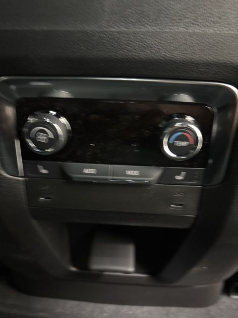 2025 Chevrolet Tahoe Premier photo