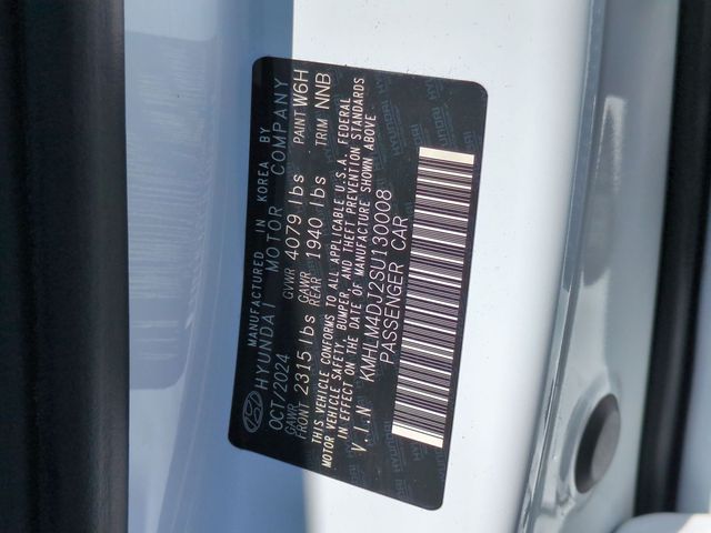 used 2025 Hyundai Elantra Hybrid car, priced at $23,900