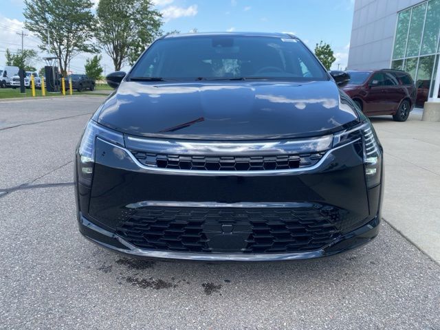 2027 Chrysler Pacifica Select - Diamond Black exterior view 2