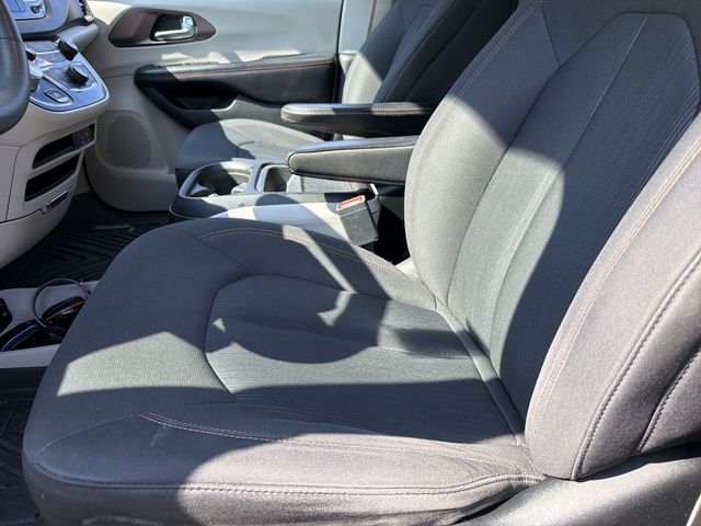 Used 2018 Red Chrysler Touring Plus image 20