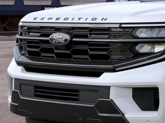 New 2027 White Ford Platinum image 18