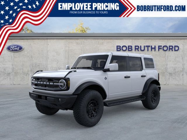 2026 Ford Bronco Outer Banks White at Grove City Ford