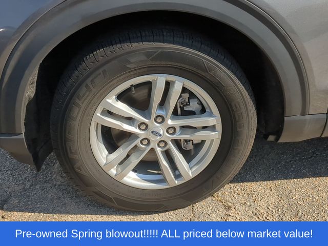 Used 2023 Gray Metallic Ford XLT image 9