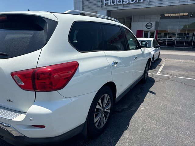 2017 Pearl White Nissan Pathfinder SL FWD SUV