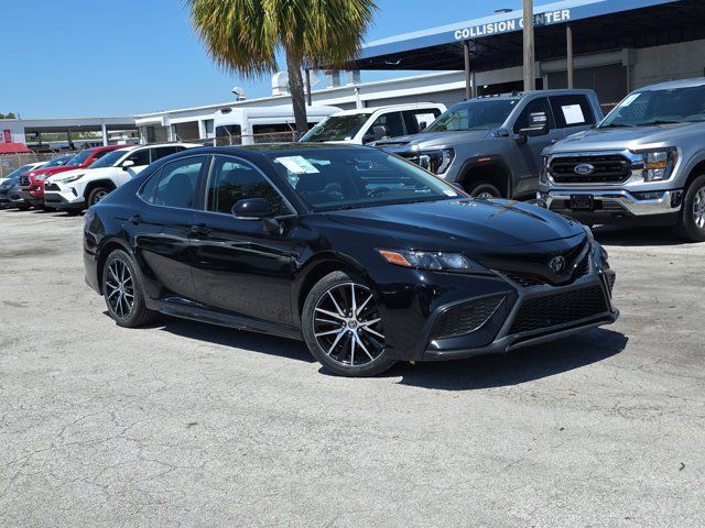 2023 Toyota Camry SE FWD