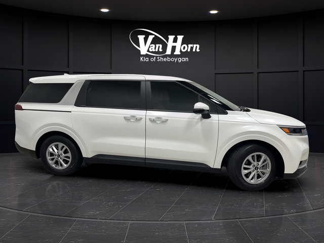 Used 2024 White Kia LX image 8