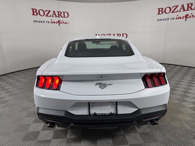 2025 Oxford White Ford Mustang EcoBoost RWD Coupe