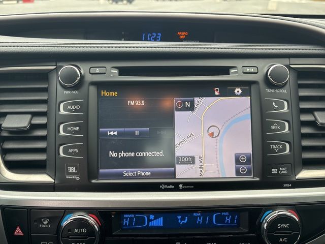 used 2015 Toyota Highlander car, priced at $15,999