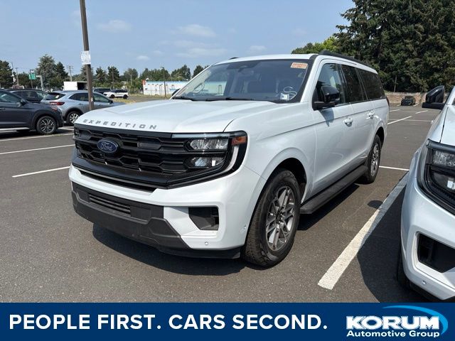 Space Silver Metallic 2025 Ford Expedition SUV / Crossover Four-Wheel Drive Automatic