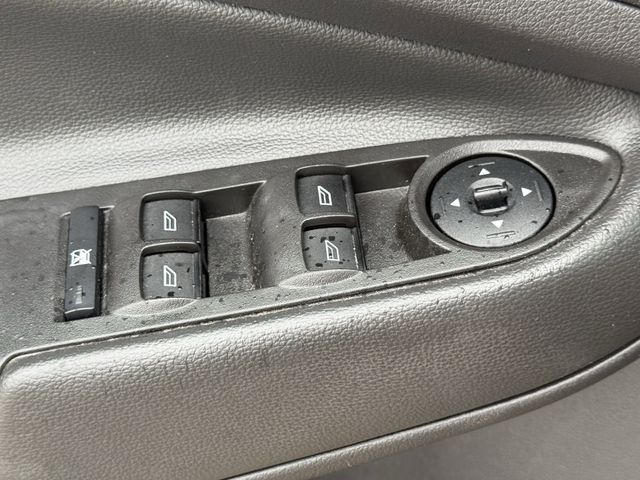 2017 Ford Escape SE Gray at Community Kia