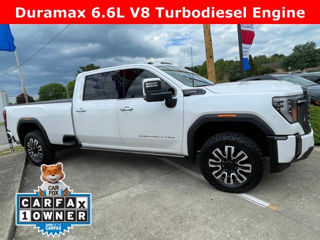 White Frost Tricoat 2024 GMC Sierra 3500HD Denali Ultimate Crew Cab 4WD Pickup Truck Four-Wheel Drive Automatic