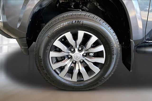 Used 2023 Toyota Tacoma Limited 4D Double Cab