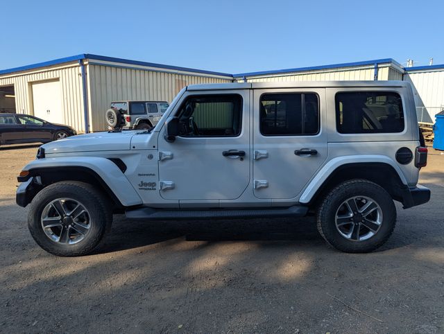 2020 Bright White Clearcoat Jeep Wrangler Unlimited Sahara 4X4 SUV
