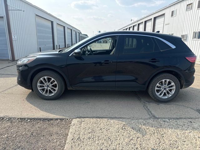 2021 Black Ford Escape SE AWD SUV