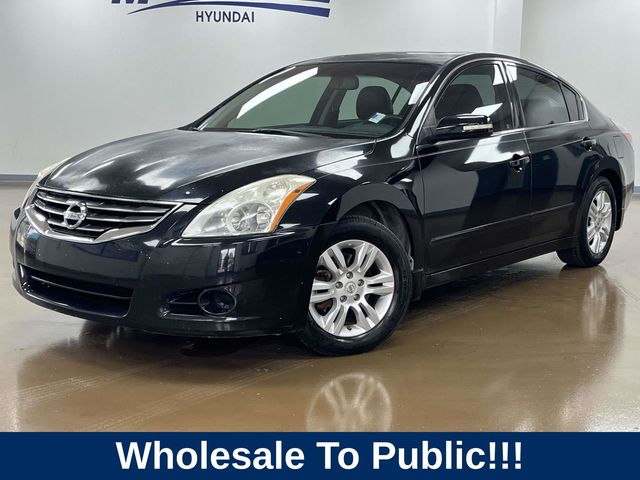 Super Black Clearcoat 2010 Nissan Altima Sedan Front-Wheel Drive Continuously Variable Transmission