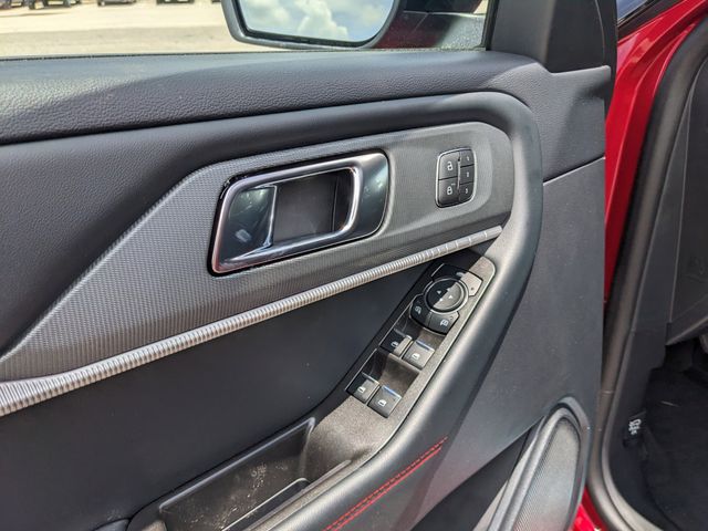 2026 Rapid Red Metallic Tinted Clearcoat Ford Explorer ST-Line RWD SUV
