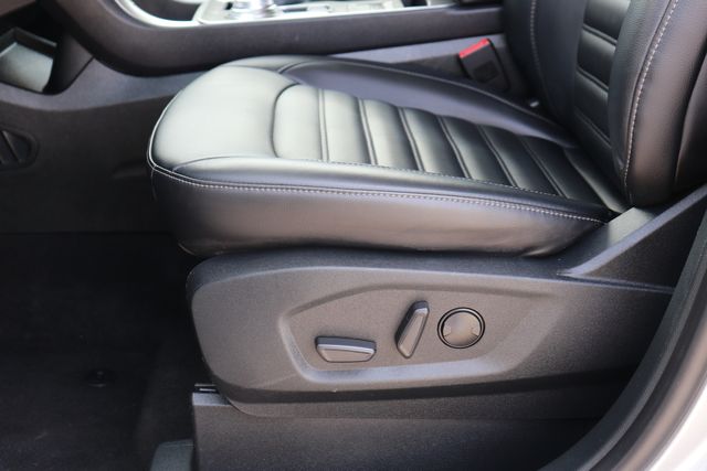 2024 Ford Edge SEL photo