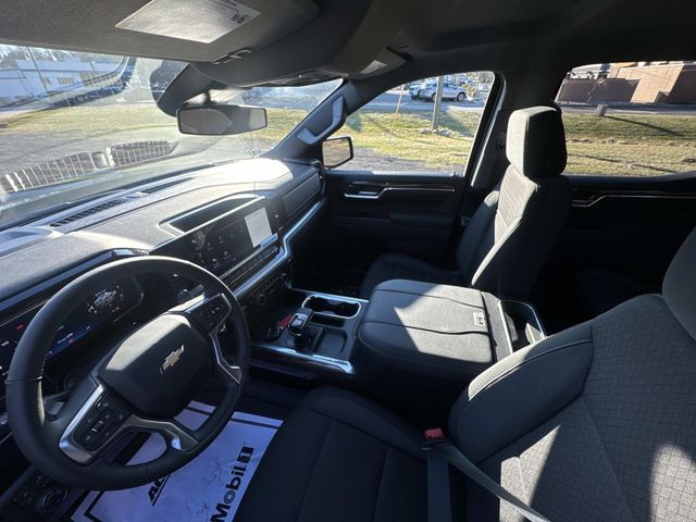 2026 Chevrolet Silverado 1500 - Image 12