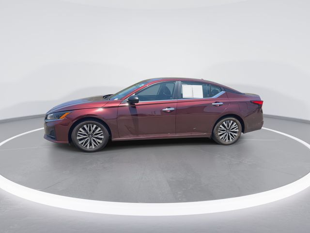Used 2024 Red Nissan 2.5 SV image 4