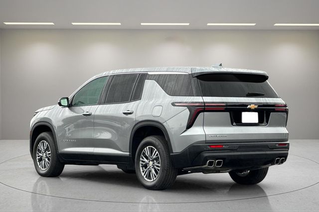 2024 Chevrolet Traverse LS 16