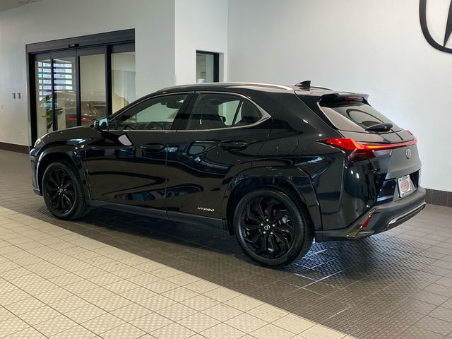 Used 2022  Lexus 250h F SPORT image 4