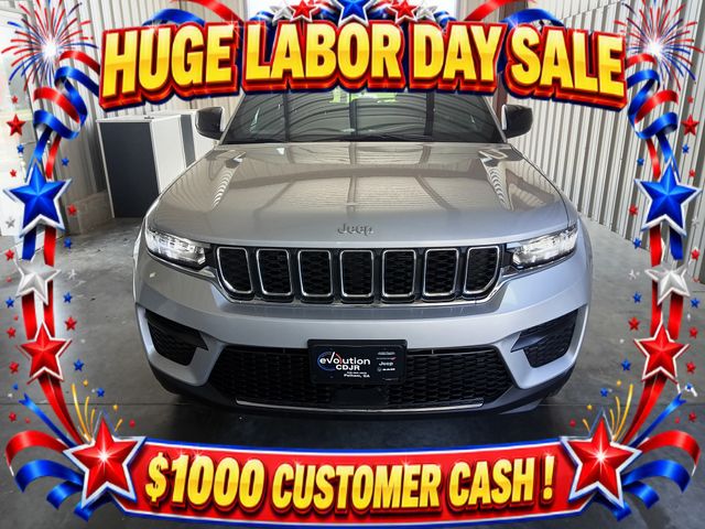 2026 Jeep Grand Cherokee Plata (Silver Zynith) SUV/Crossover 4X2 8 velocidades Automática