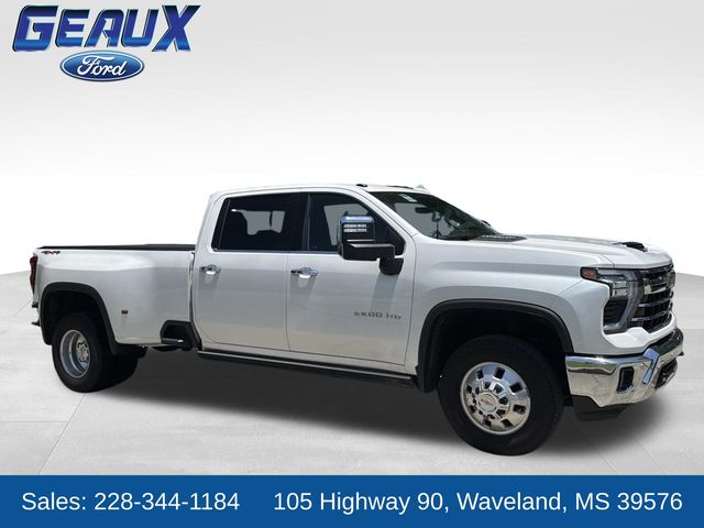 White (Iridescent Pearl Tricoat) 2024 Chevrolet Silverado 3500HD Pickup Truck Four-Wheel Drive Automatic